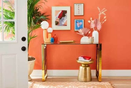 Дизайн интерьеров 80-х: как вернуть яркость и стиль в 2025 году