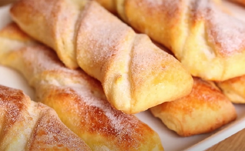 Творожные завитушки: легкая выпечка для сладкоежек