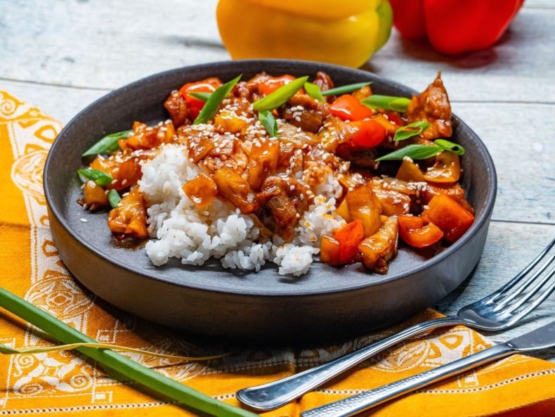 Свинина с кисло-сладким соусом: идеальное сочетание для вашего стола