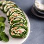 Нежный шпинатный рулет с красной рыбой — вкусный сюрприз на вашем столе