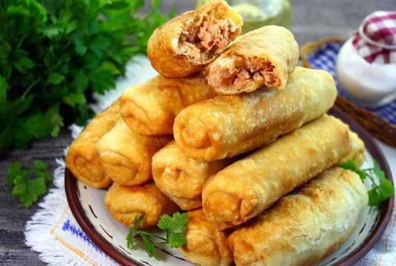 Вкуснейшие жареные пирожки с мясом и сыром: простой рецепт