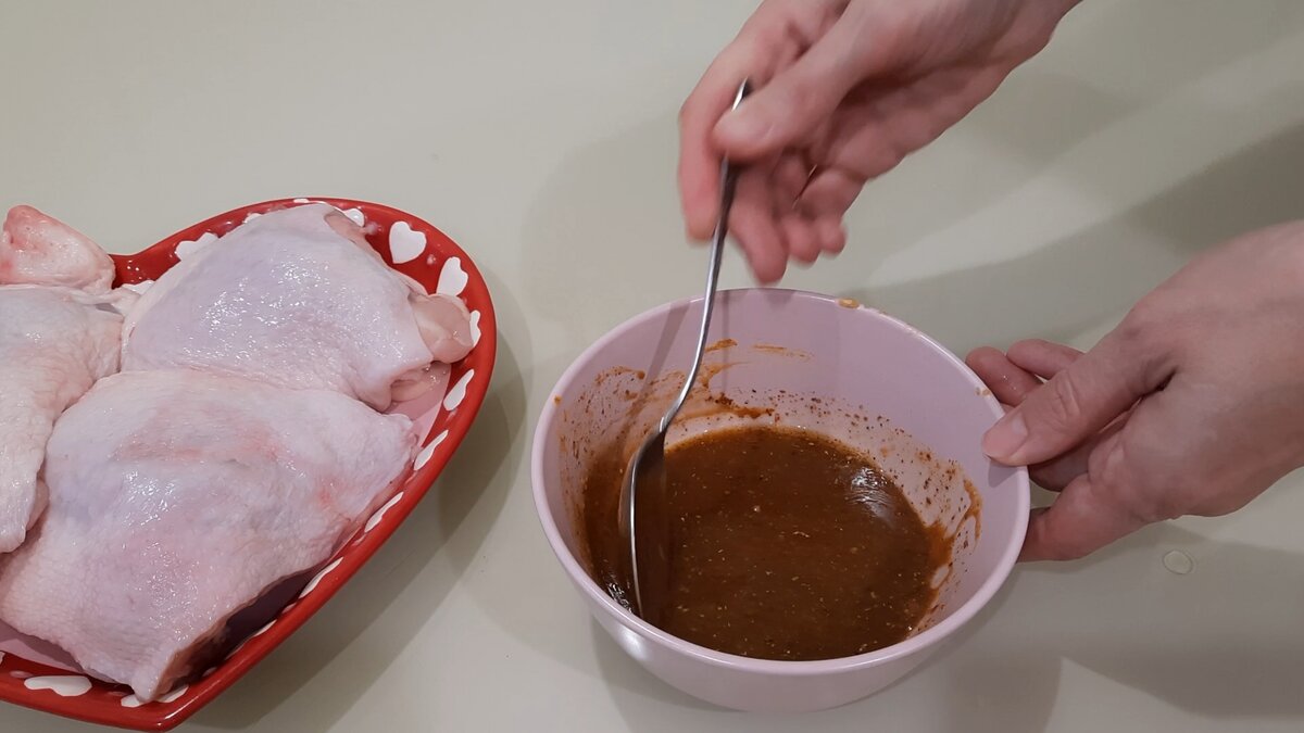 Новый вкус капусты: как запечь с курицей в духовке