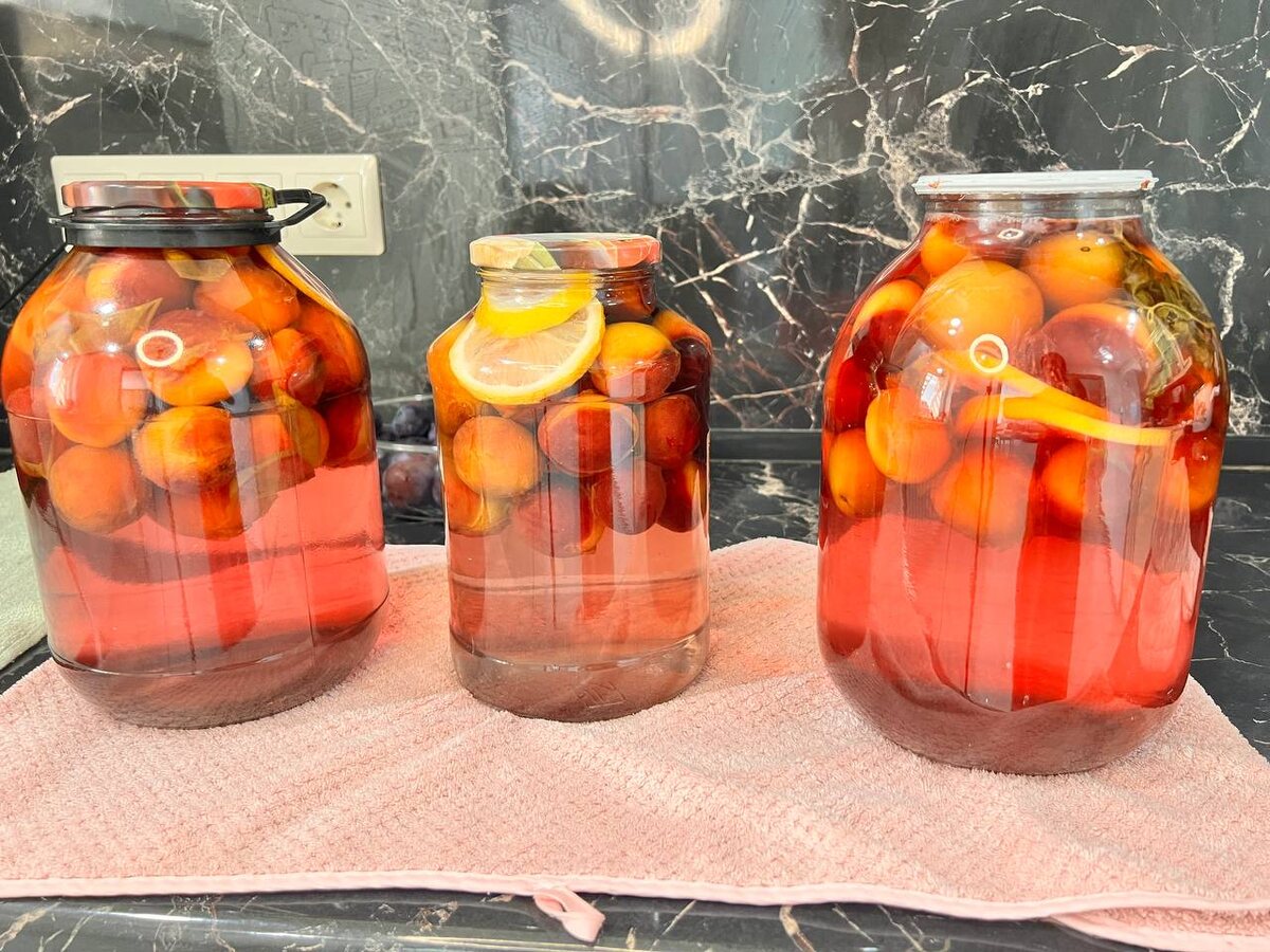 Нежный компот из сливы с мятой и лимоном на зиму