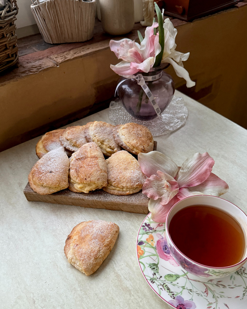 Нежные сочники с творогом: простой и вкусный рецепт