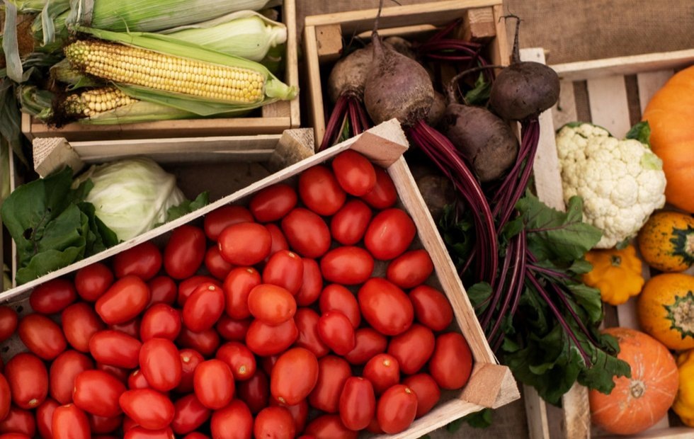 Секреты сезонных овощей и фруктов: когда и что покупать, чтобы получить максимум вкуса