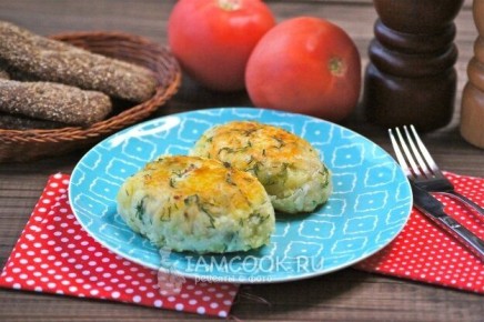 Необычные картофельные зразы с сосисками: просто и вкусно