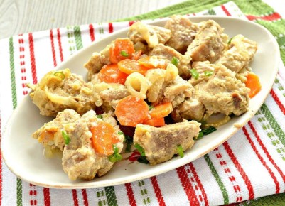 Нежная свинина с овощами: запеченная в рукаве кулинарная радость