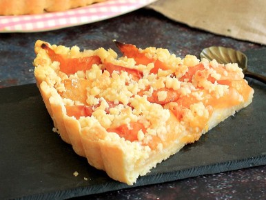 Пирог с персиками: быстро, просто и без лишних затрат