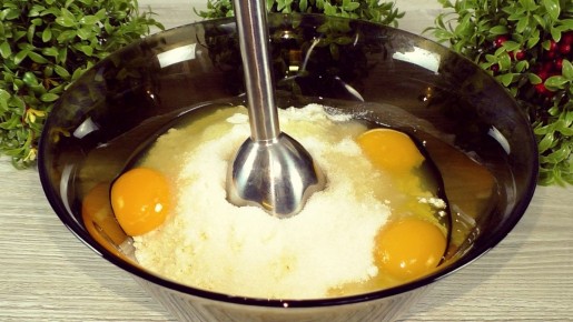 Простой и вкусный пирог на сковороде