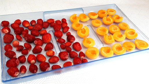 Как правильно заморозить ягоды и фрукты на зиму: советы и хитрости