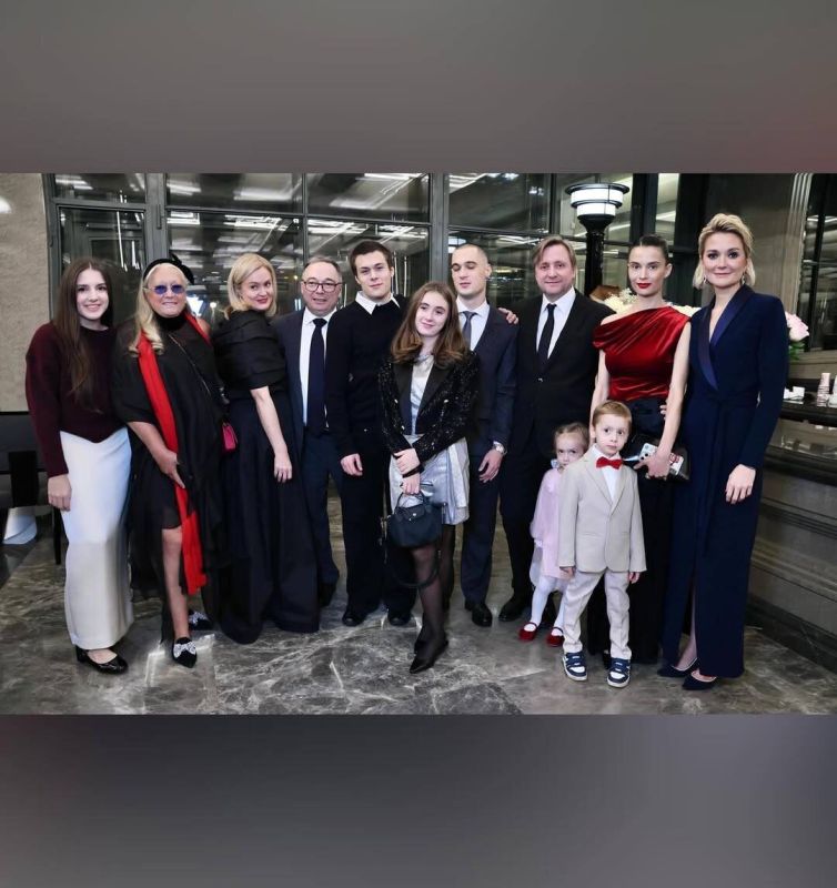 ������ �������� �������� 80-����� � ��������� ������� � ������