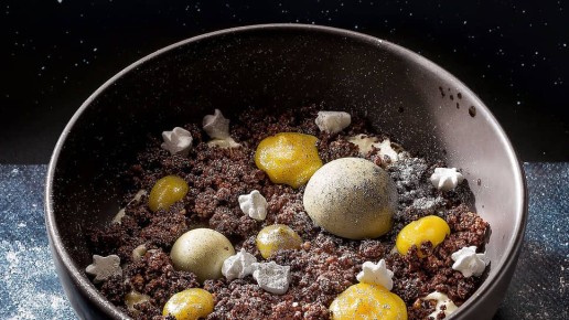 Гастрономический космос: От Земли до Луны в ресторане «Ваще огонь»