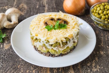 Салат 'Герцог': простой и стильный рецепт для новогоднего стола