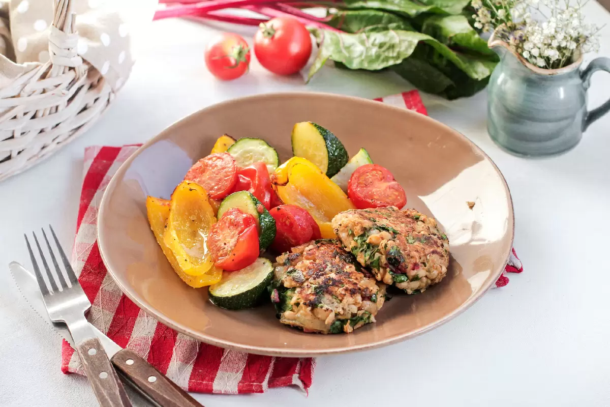 Кулинарный шедевр: Котлеты из белой фасоли и овощи