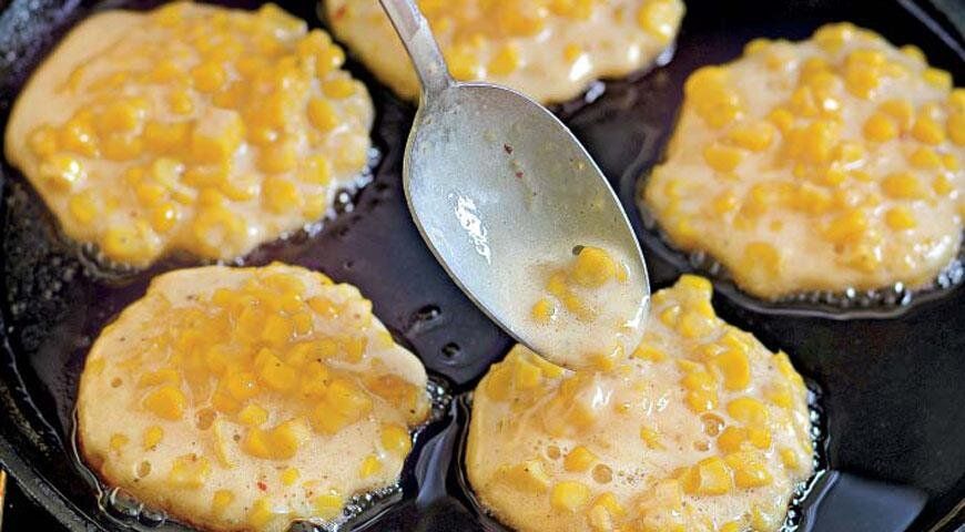 Кукурузные оладьи: простота и вкус в каждом кусочке