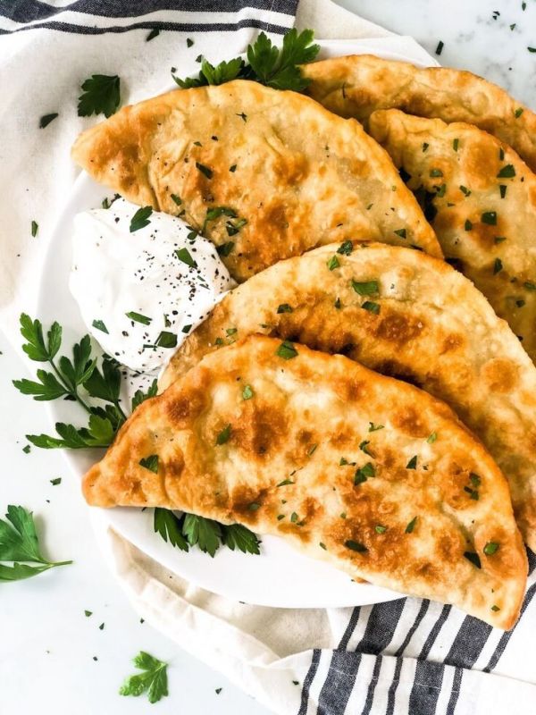 Погружение в детство: приготовление идеальных чебуреков с мясом