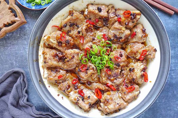 Кулинарная магия: домашние рёбрышки с чёрными бобами как идеальный димсам